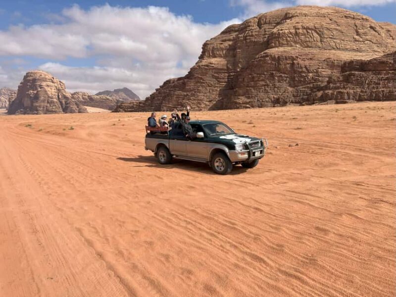 Wadi Rum Desert Secret: Private Jeep Tour and Overnight - Discovering Wadi Rum: A Landscape Like No Other