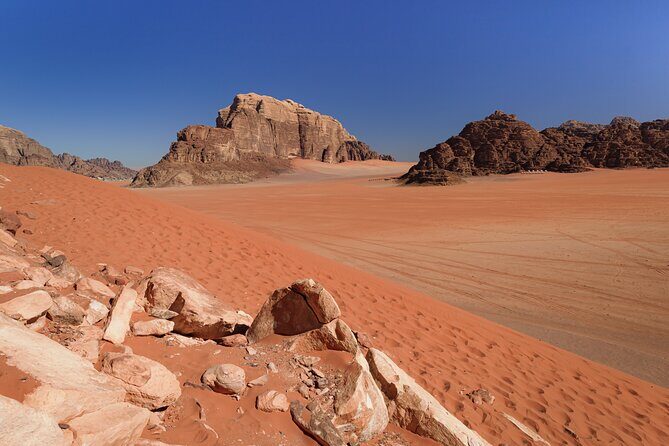 Wadi Rum: Explorer Jeep Tour PASS + Local Food + Optional Stay - Exploring the Itinerary: What You Can Expect