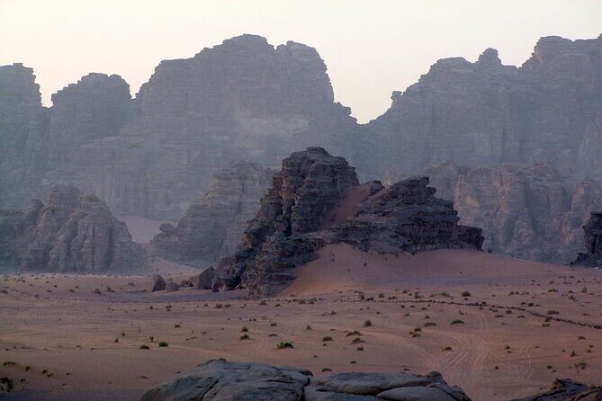 Wadi Rum: Explorer Jeep Tour PASS + Local Food + Optional Stay - Authentic Experiences and Unique Highlights