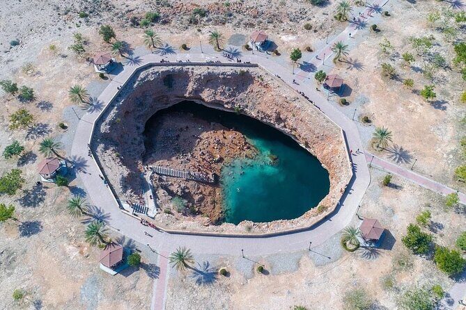 Wadi Shab and Bimmah Sinkhole Private Day Trip+Lunch - Practical Details and What to Expect