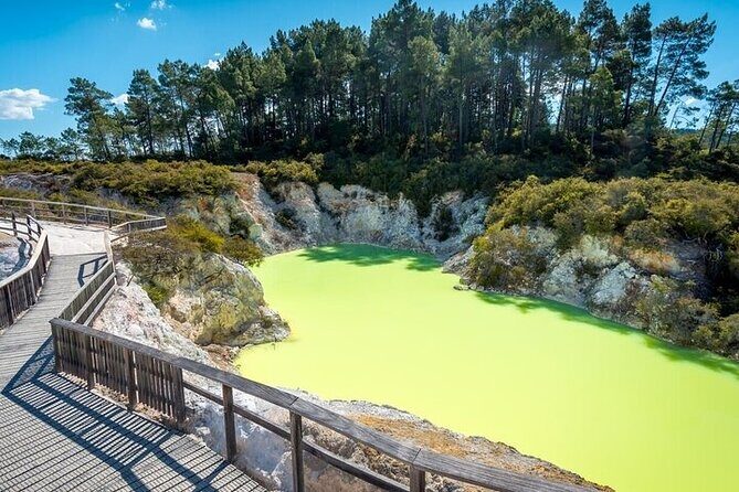 Wai-O-Tapu Geothermal Valley, & Hot River - An In-Depth Look at the Wai-O-Tapu & Hot River Tour