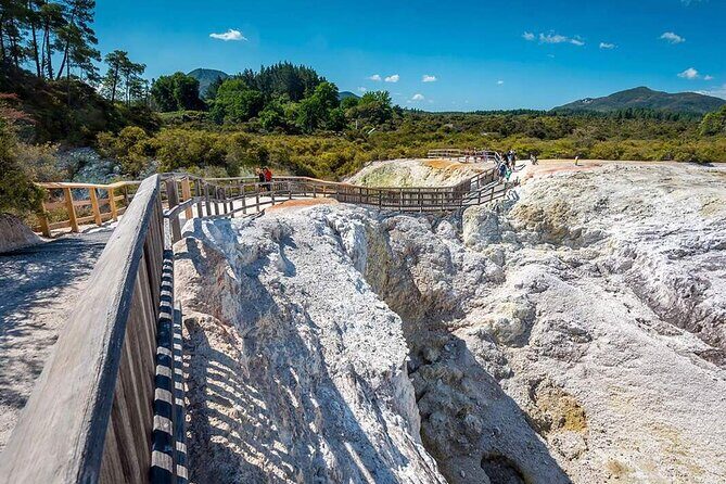 Wai-O-Tapu Geothermal Valley, & Hot River - The Experience: What to Expect and Why It Matters