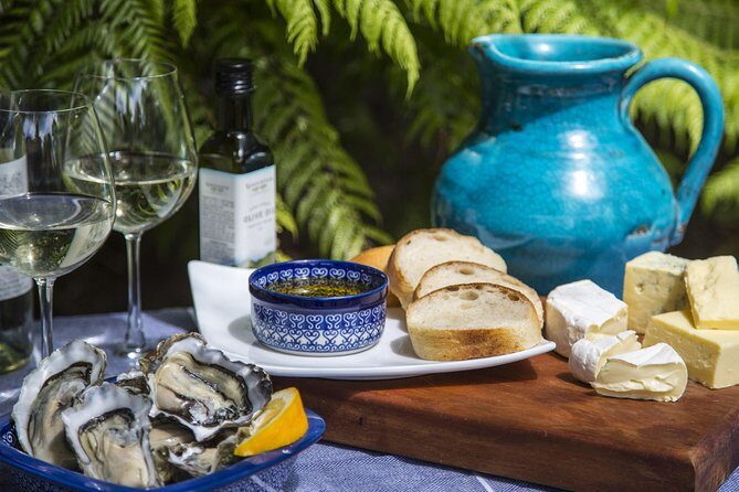 Waiheke Island Gourmet Food and Wine Tour - Transport and Group Dynamics