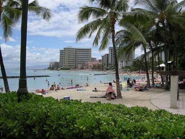 Waikiki Friday Fireworks Boat Cruise - Key Points