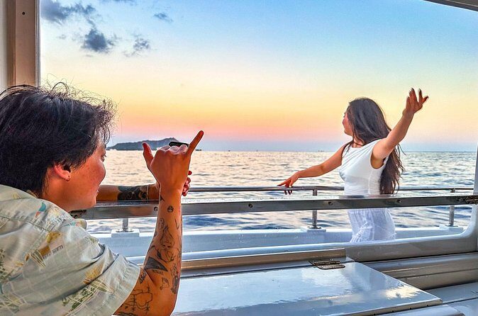 Waikiki Friday Fireworks Boat Cruise from Oahu - FAQ