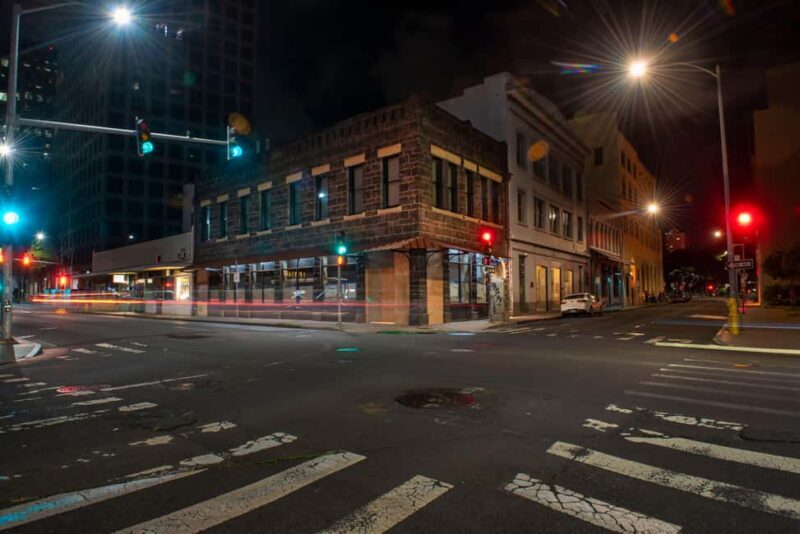 Waikiki Ghosts Boos and Booze Haunted Pub Crawl - FAQ