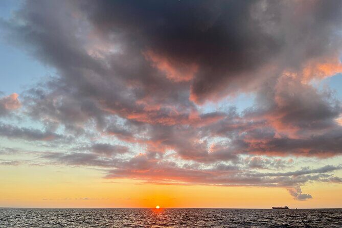 Waikiki Sunset Boat Cruise - The Experience: What to Expect