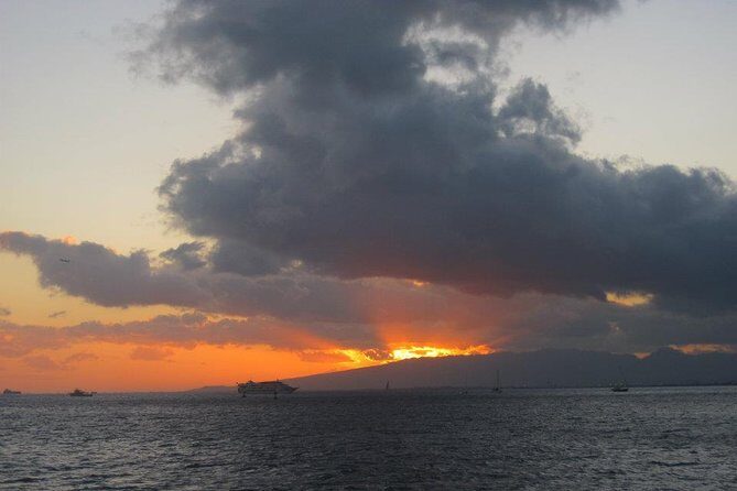 Waikiki Sunset Cocktail Cruise Including Drinks and Appetizers - What Makes This Cruise Stand Out