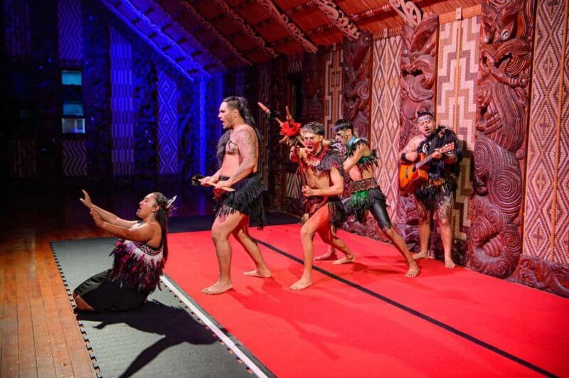 Waitangi: Treaty Grounds Hng and Concert Combo Pass - The Cultural Performance: High-Energy and Authentic
