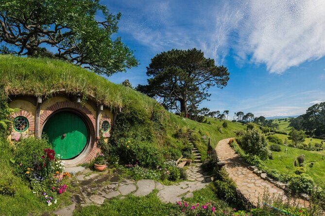 Waitomo Cave and Hobbiton Village Full Day Tour - Practical Details and What to Expect