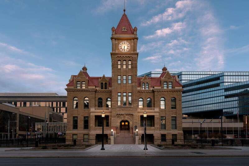 Walk the Best of Calgary Private Tour - Key Points