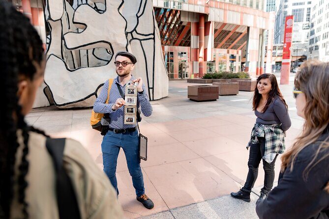 Walkin' with Colin: Chicago History-Mystery-Comedy-Tragedy Tour - A Closer Look at the Tour Experience