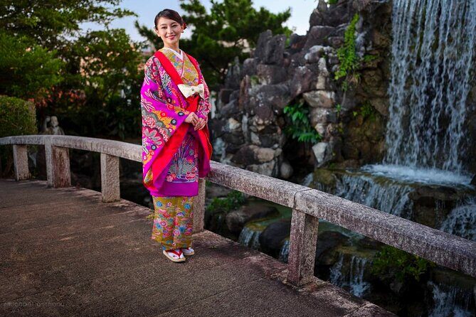 Walking around town in a kimono, you can choose your favorite kimono from the traditional Okinawan costumes "Ryuso", "Kimono", "Yukata" Hairset & Lipstick & Kimono & Rental FeeAll Comic Book - The Sum Up
