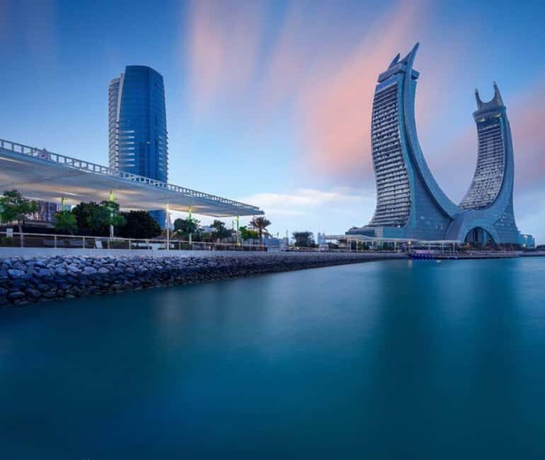 Walking Doha: From Ancient Alleys to Modern Towers - Key Points