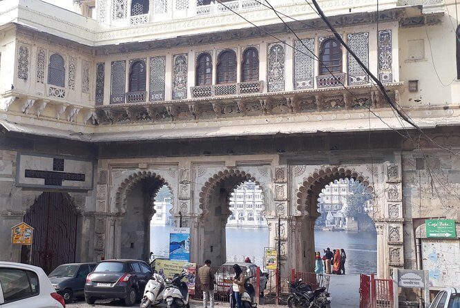 Walking Guided tour in Udaipur - Starting at Gangaur Ghat: An Authentic Local Scene