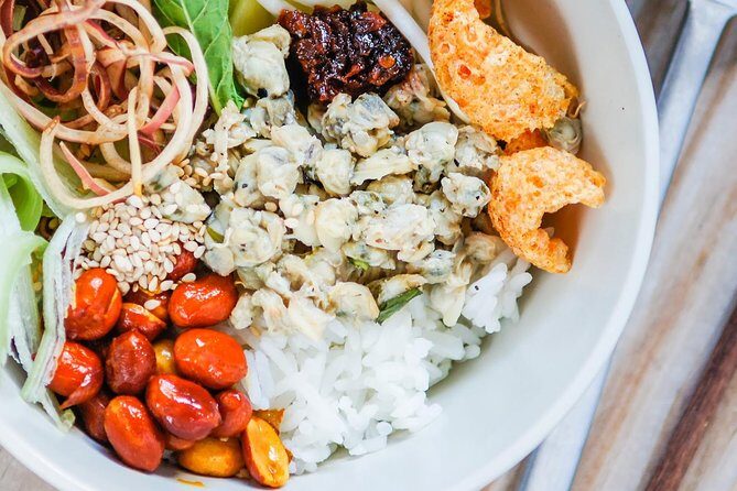 Walking street food tour - What Makes This Tour Stand Out?