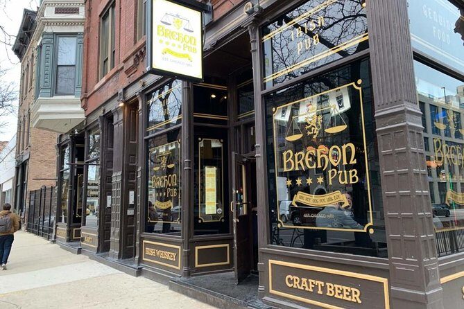 Walking Tour: Historic Chicago Pubs in River North and the Loop - An In-Depth Look at the Tour Experience