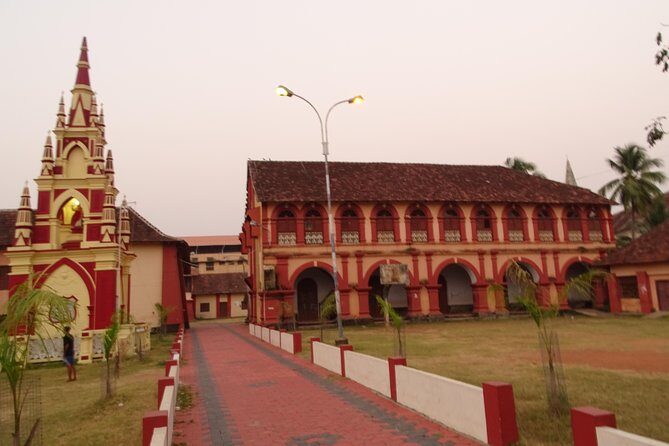 Walking Tour Of Fortkochi & Local Lunch - Key Points
