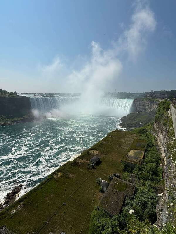 Walking Tour of Niagara Falls Canada and Hornblower Boat - Who Should Consider This Tour?