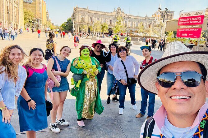 Walking tour of the historic center GDL and Orozco murals - Key Points