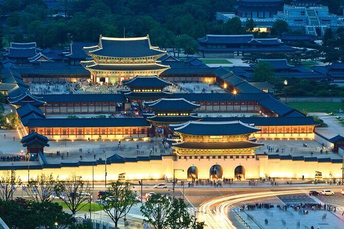 Walking Tour with Gyeongbokgung Palace, Bukchon, Insadong - The Vibrant Heart of Insadong