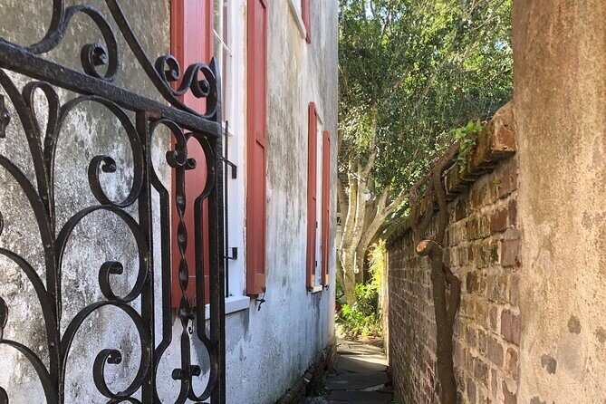 Walled City Spirits with Local Guide - FAQ