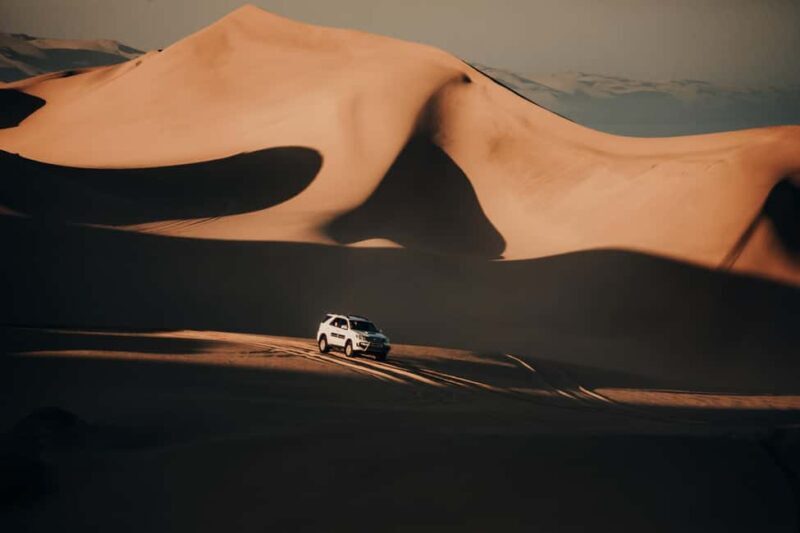 WalvisBay: Full-Day Tour to Sandwich Harbour and Spitzkoppe - Key Points