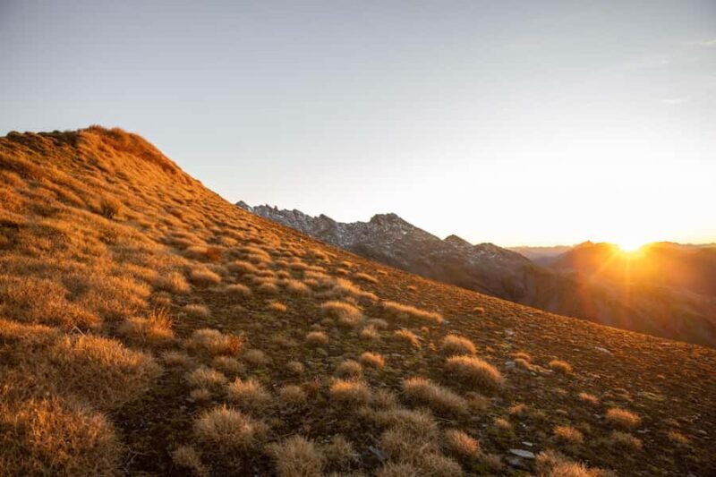Wanaka: Black Peak Helicopter Hike with Alpine Hut Stay - The Summit Hike on Black Peak