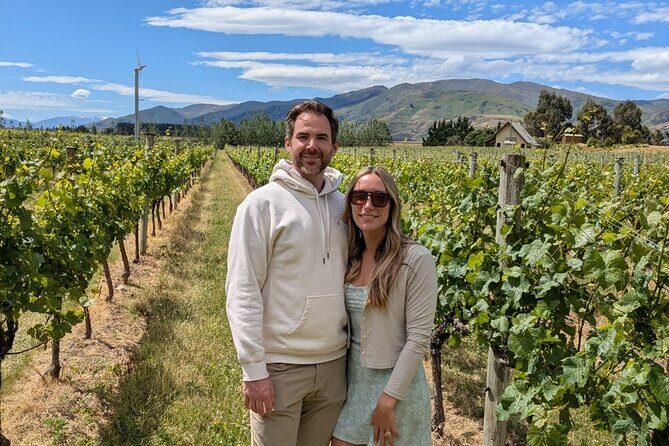 Wanaka: Vines, Wines & Good Times  Wanaka Half-Day Tour - The Sum Up
