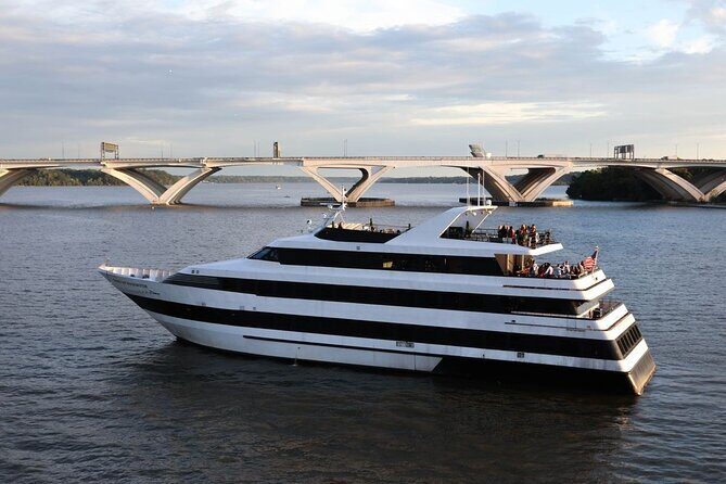 Washington DC Signature Scenic Lunch Cruise - Who Will Love This Cruise?