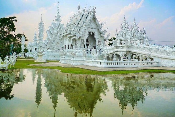 Wat Doi Suthep And Wat Pha Lat Evening Tour - FAQs