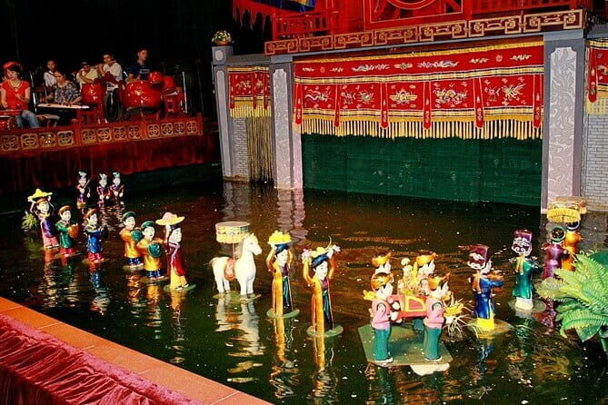 Water Puppet Show At Golden Dragon Theatre - Key Points