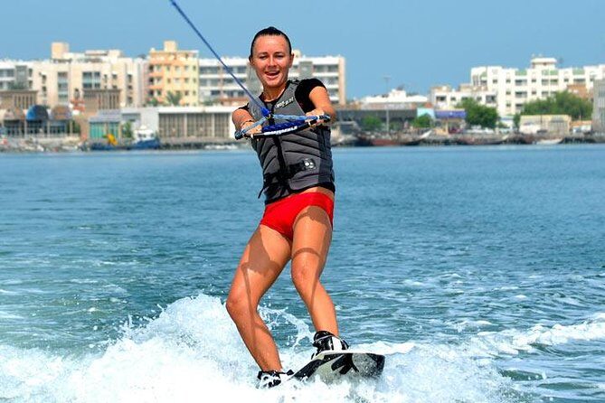Water Ski - Wake Board - Knee Board - The Experience of Wakeboarding and Water Skiing