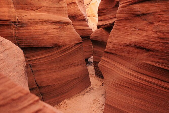 Waterhole Canyon Guided Tour - An In-Depth Look at the Waterhole Canyon Guided Tour