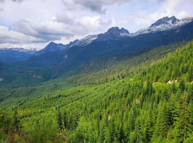 Watersprite Lake/ Hiking Day Trip - Authentic Traveler Experiences