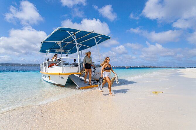 Watertaxi to Klein Bonaire on the No Name Beach - An In-Depth Look at the Experience