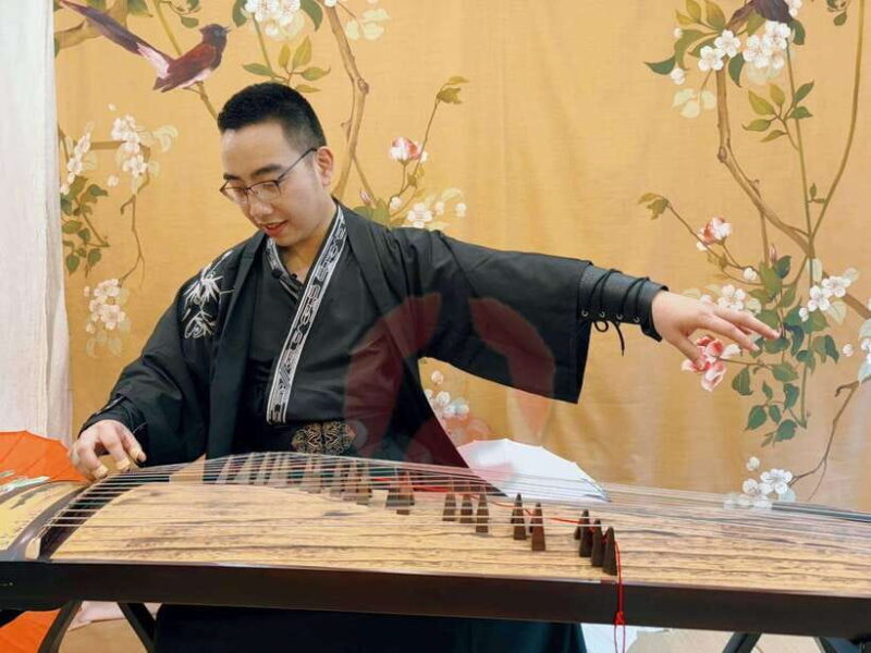 Wear Hanfu and play guzheng - An In-Depth Look at the Experience