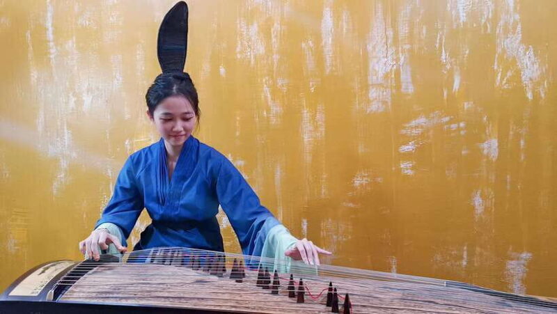 Wear Hanfu and play guzheng - Who Will Love This?