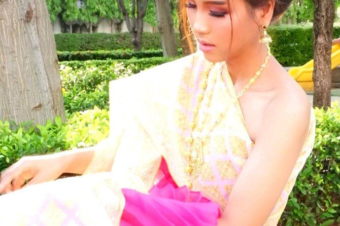Wear Thai Costume Photo Shoot Tour - Discover the Charm of Bangkok in Style with a Thai Costume Photo Shoot