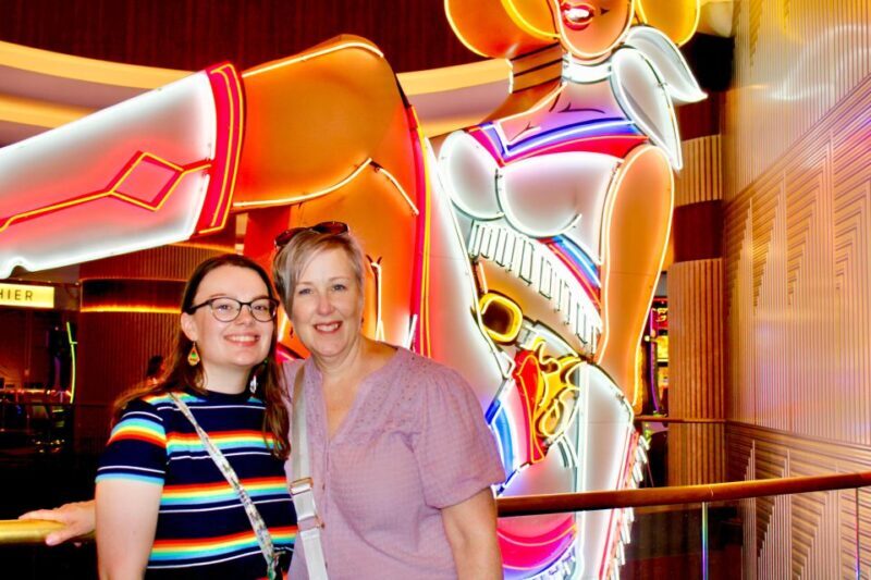 Weird, Wacky Fremont Bar Experience with Cocktails & Photos - FAQ