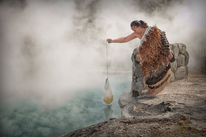 Whakarewarewa Mori Village & Geothermal - Key Points