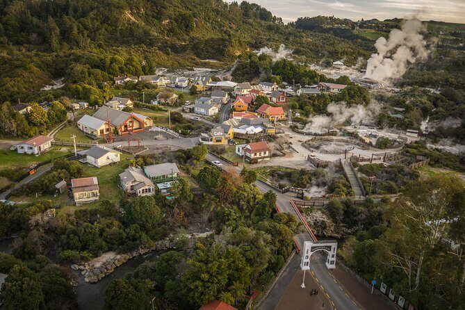 Whakarewarewa Village Guided Tour - Key Points