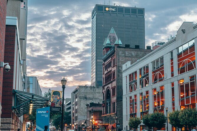 Whispers on Whiskey Row: Murder, Crime, & Ghost Tour w/Cocktail - What Makes the Tour Stand Out?