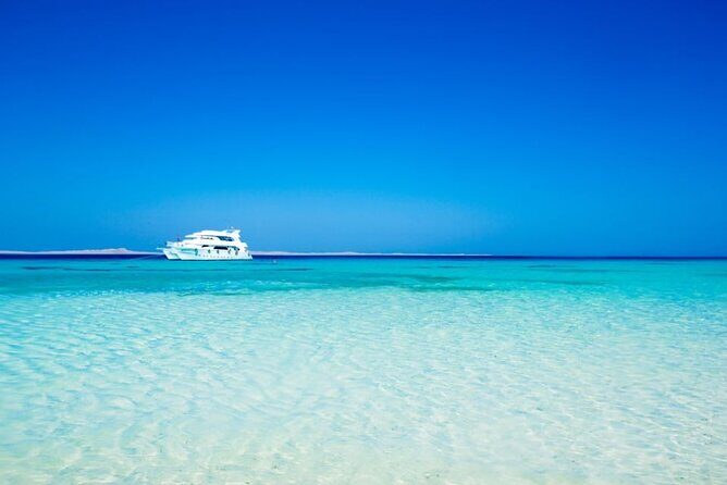 White Island & Ras Mohammed: Full-Day Sea Adventure - White Island: The Surreal Meeting of Two Seas