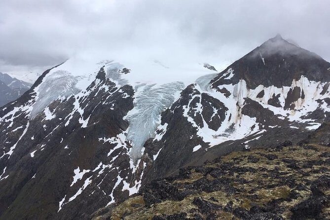White Pass Mountaineering Adventure - The Climb: Mount Crampons and Skill Building