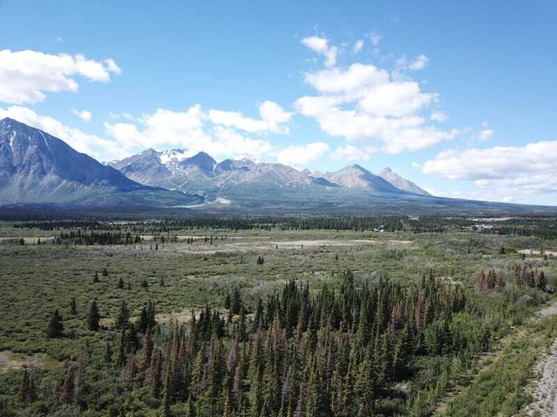 Whitehorse: Kluane - Wildlife & Vistas - Kluane Lake and Sheep Mountain