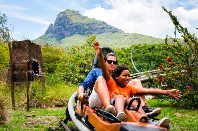 Wild South West Tour : SAFARI & TULAWAKA CASELA PARK & LE MORNE - Key Points