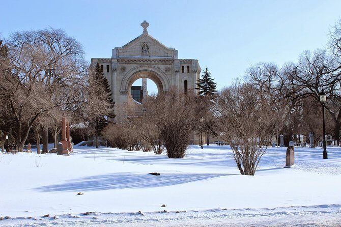 Winnipeg Private Walking Tour with a Local - The Experience’s Value in Context
