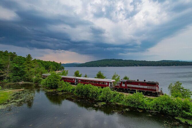 Winnipesaukee Scenic Railroad - A Detailed Look at the Winnipesaukee Scenic Railroad