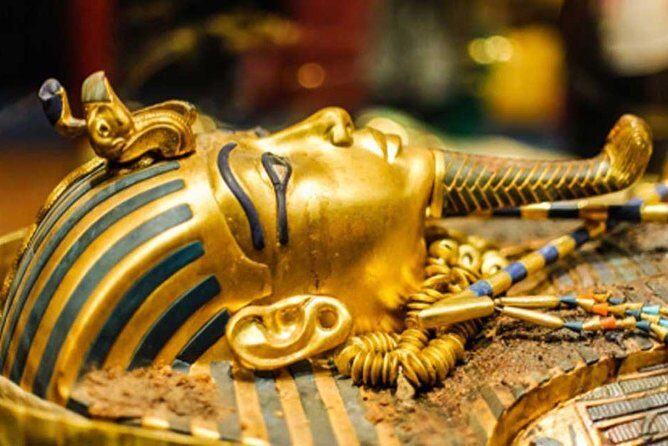 Wonderful Full Day Egyptian Museum and Great Pyramid - Discovering the Pyramids of Giza: A Timeless Wonder